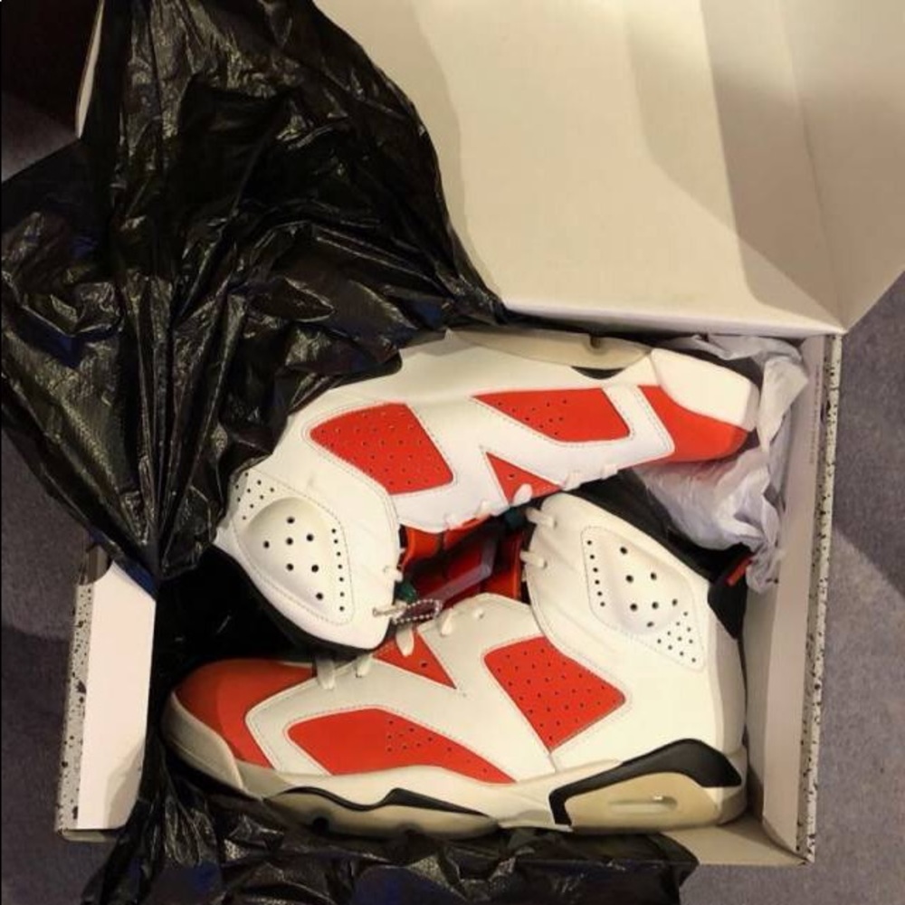 9/10 condition Gatorade 6s